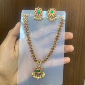 SIMPLE NECKLECE