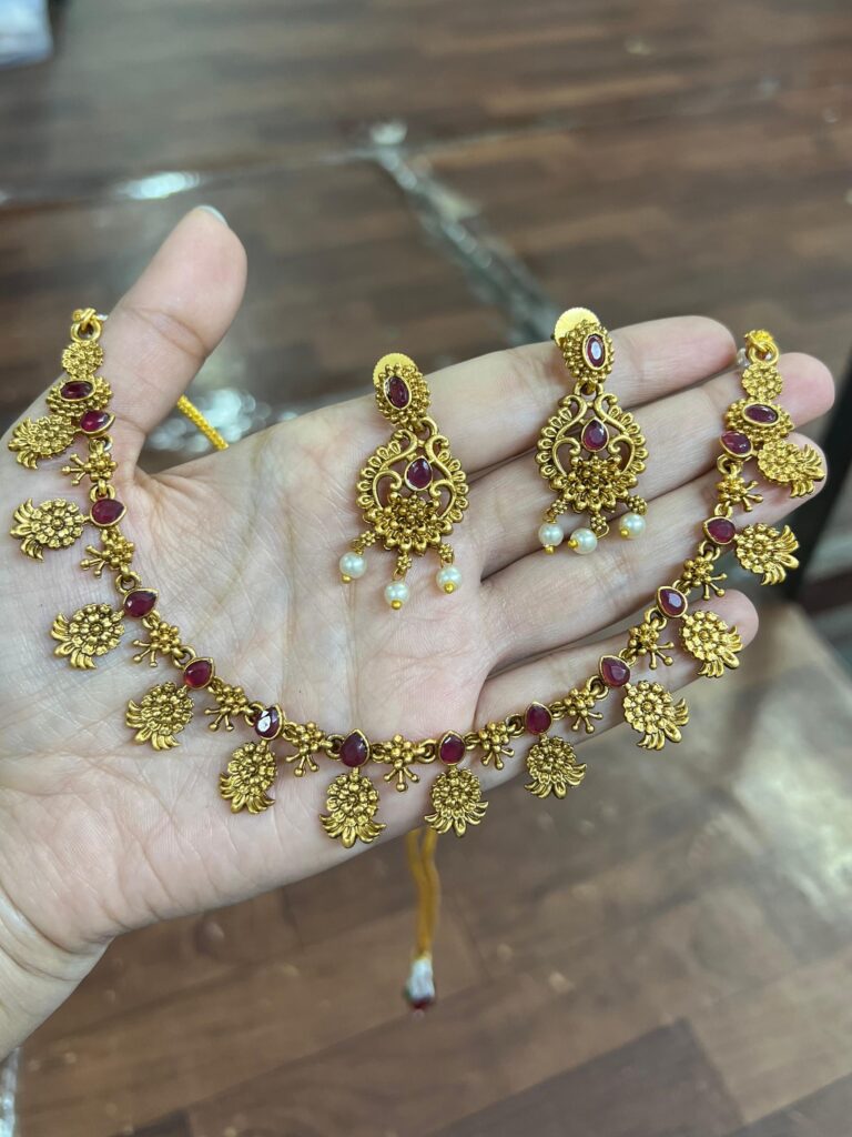 NECKLECE
