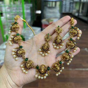 NECKLECE