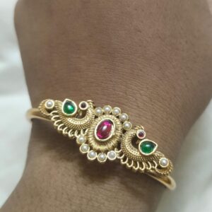 Adjustable bangle