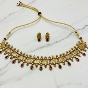 MEROON CHOCKER