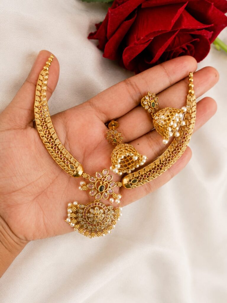 necklece with earring