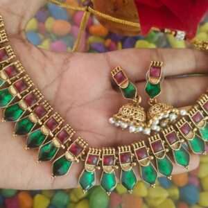 palakka green necklece