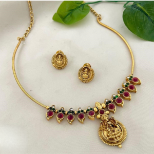 ROUND NECKLECE