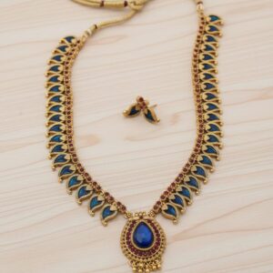 blue manga necklece
